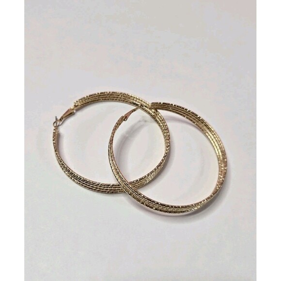 Jewelry Jar Curated Goldie Hawn Goldtone Pearls Theme Beautiful Pieces - Picture 13 of 16